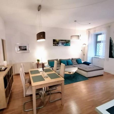 Nd Exquisites Wundervolles Ruhiges Terrassenapartment Mit Garage Wenen Buitenkant foto