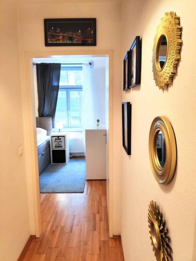 Nd Exquisites Wundervolles Ruhiges Terrassenapartment Mit Garage Wenen Buitenkant foto