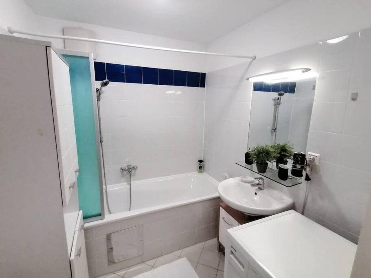 Nd Exquisites Wundervolles Ruhiges Terrassenapartment Mit Garage Wenen Buitenkant foto