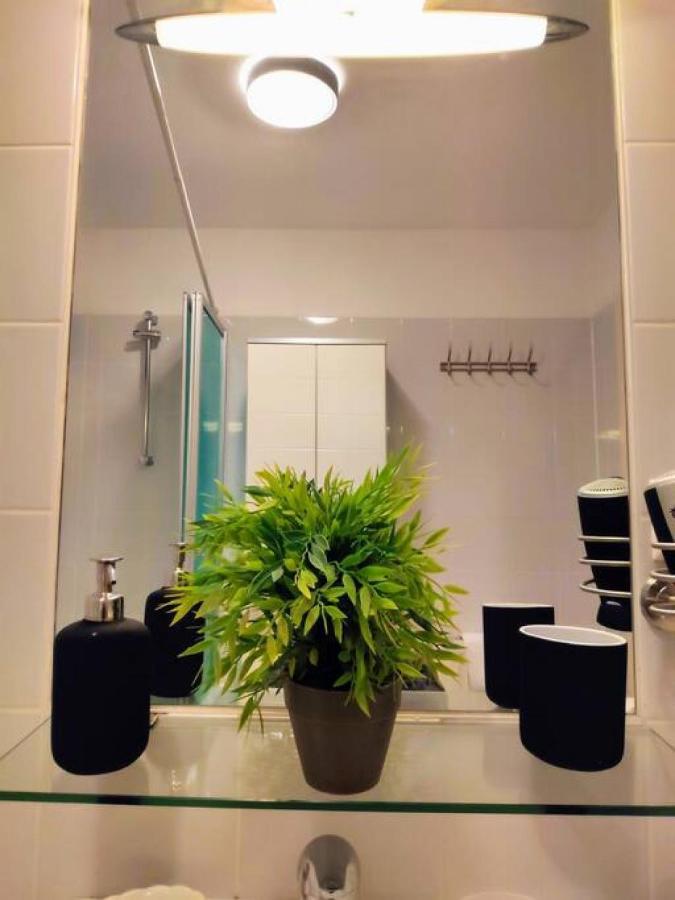 Nd Exquisites Wundervolles Ruhiges Terrassenapartment Mit Garage Wenen Buitenkant foto