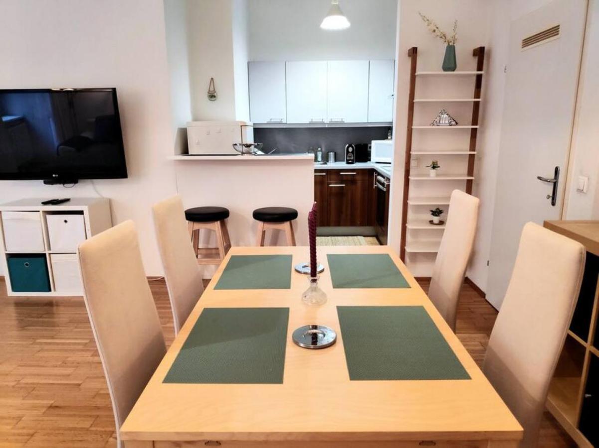 Nd Exquisites Wundervolles Ruhiges Terrassenapartment Mit Garage Wenen Buitenkant foto